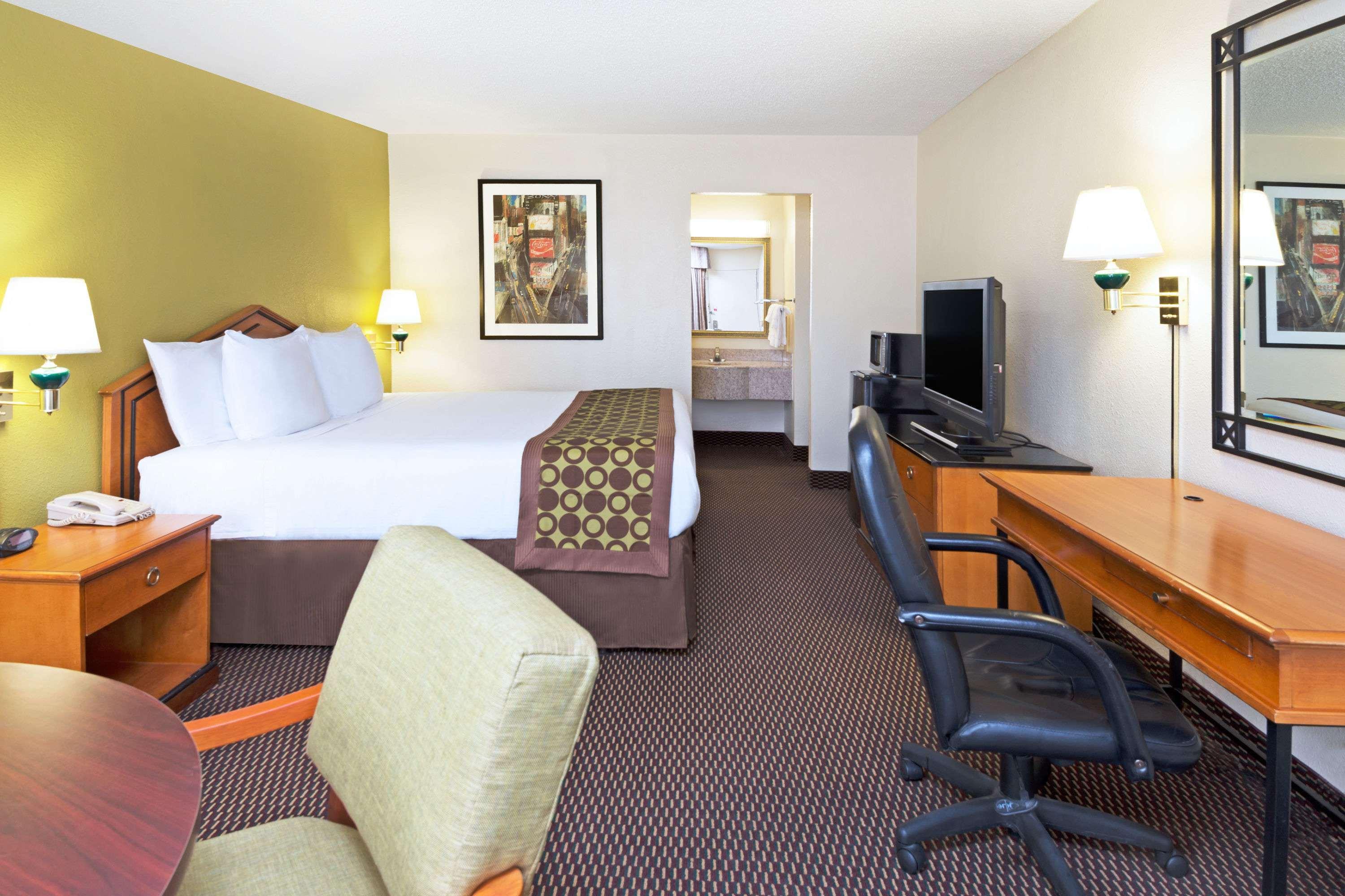 Ramada By Wyndham Pikesville/Baltimore North Εξωτερικό φωτογραφία