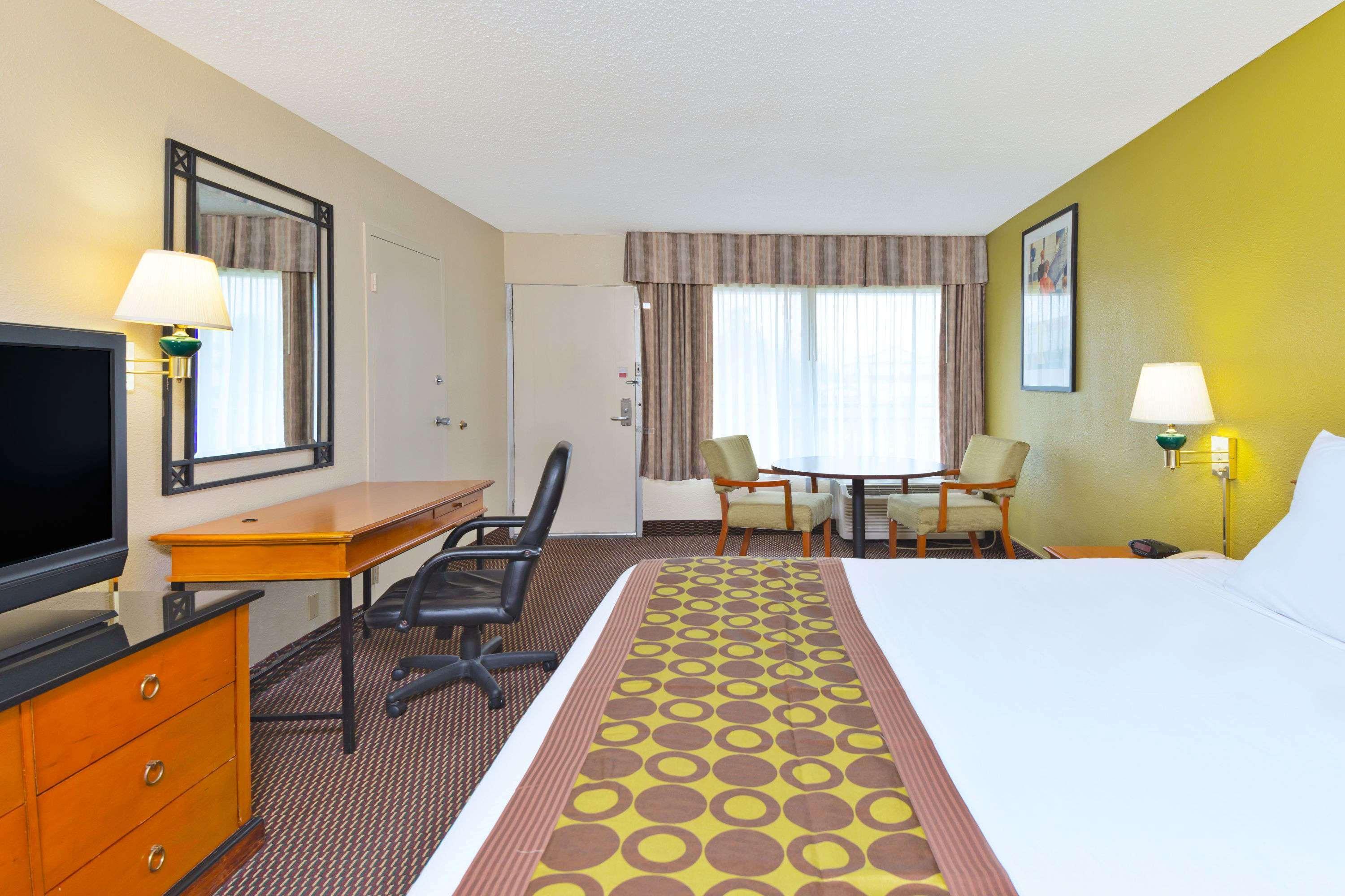 Ramada By Wyndham Pikesville/Baltimore North Εξωτερικό φωτογραφία