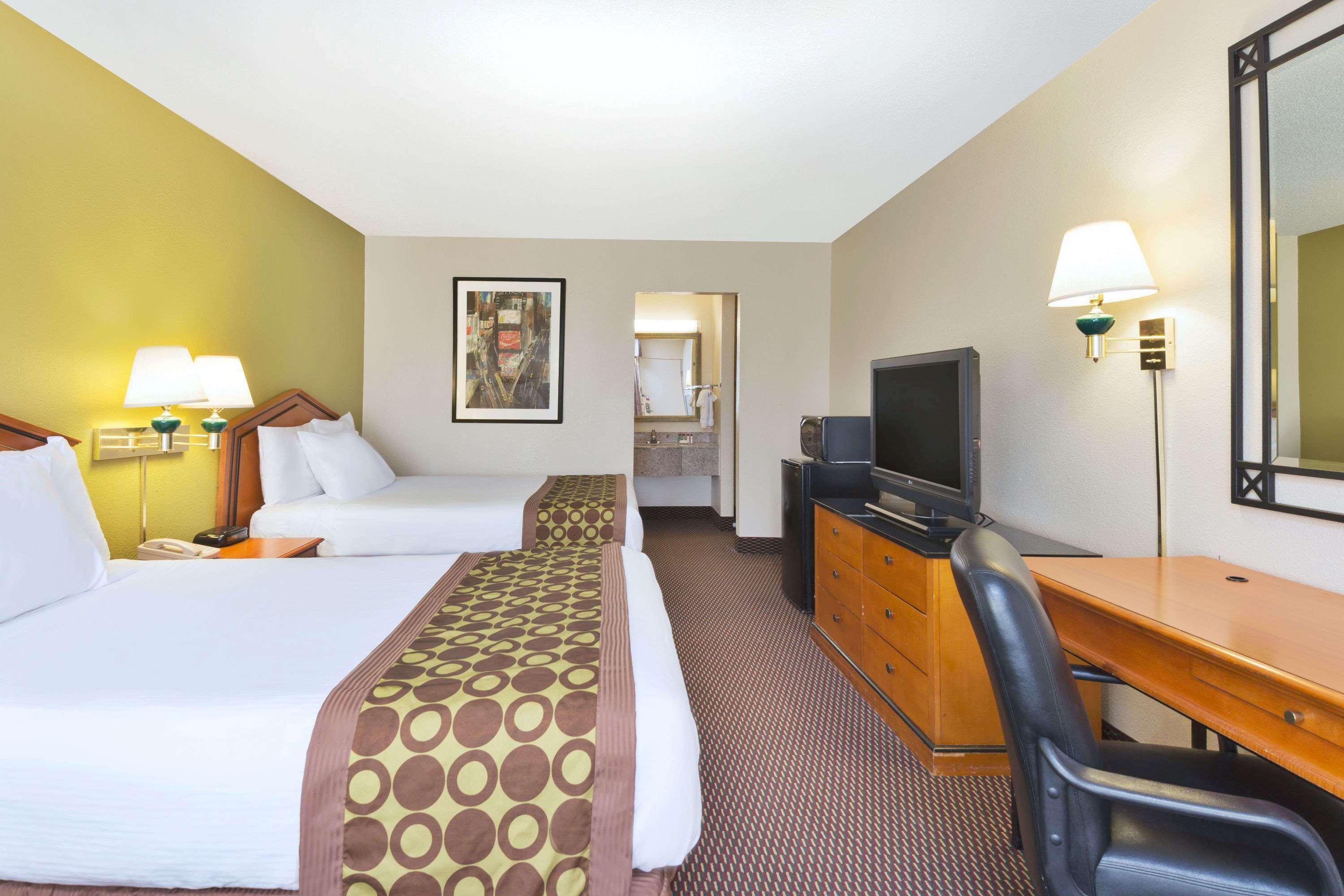 Ramada By Wyndham Pikesville/Baltimore North Εξωτερικό φωτογραφία