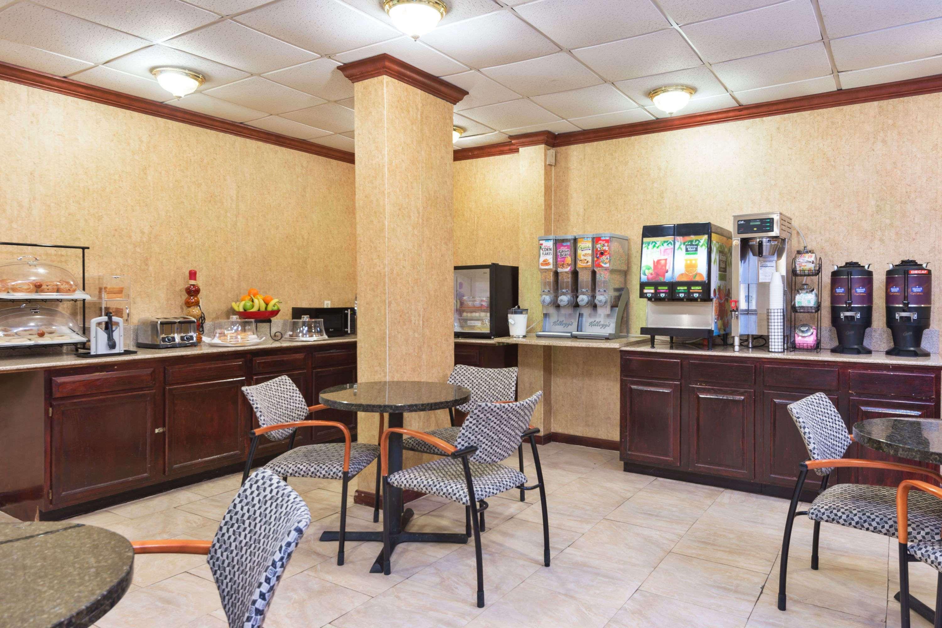 Ramada By Wyndham Pikesville/Baltimore North Εξωτερικό φωτογραφία