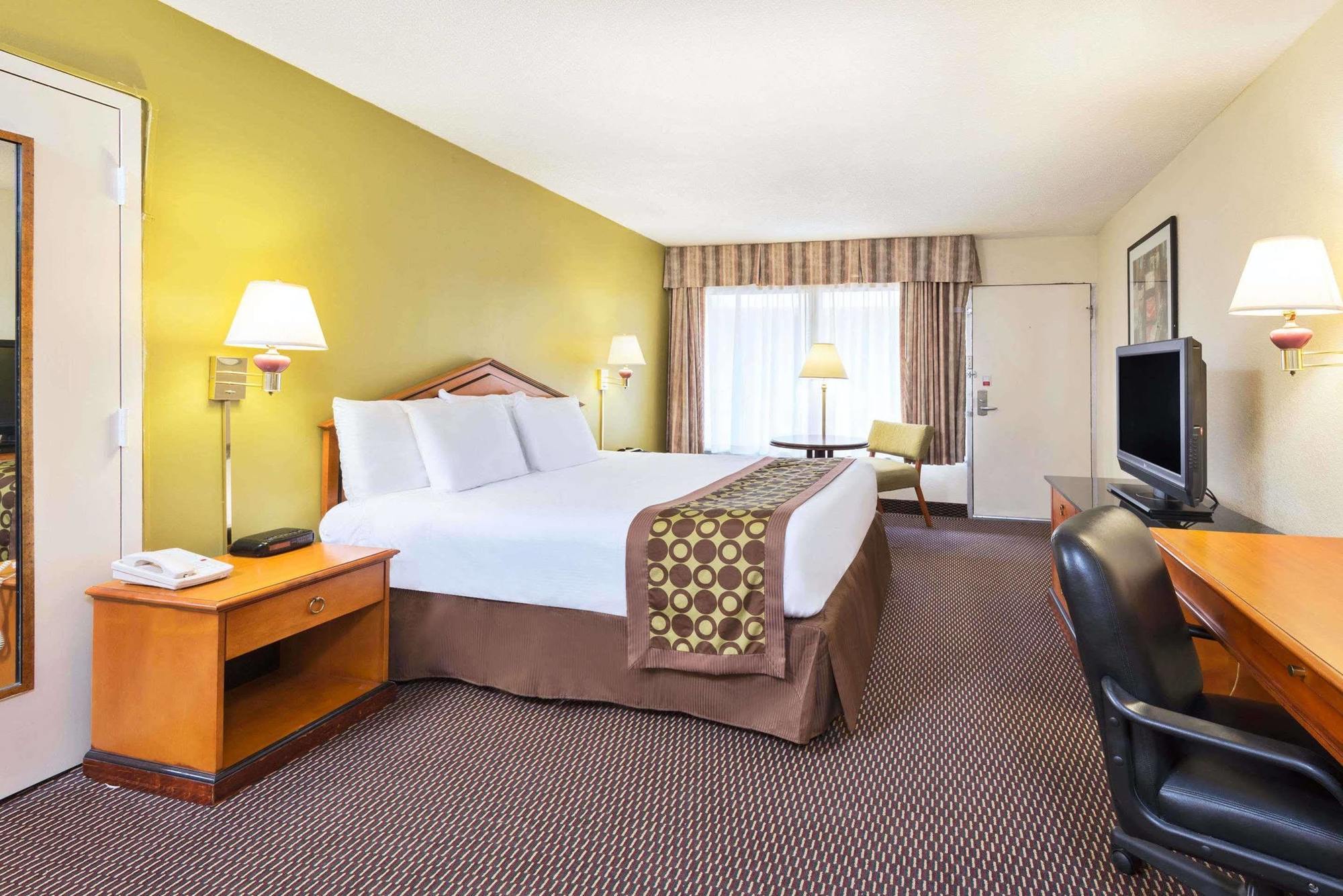 Ramada By Wyndham Pikesville/Baltimore North Εξωτερικό φωτογραφία