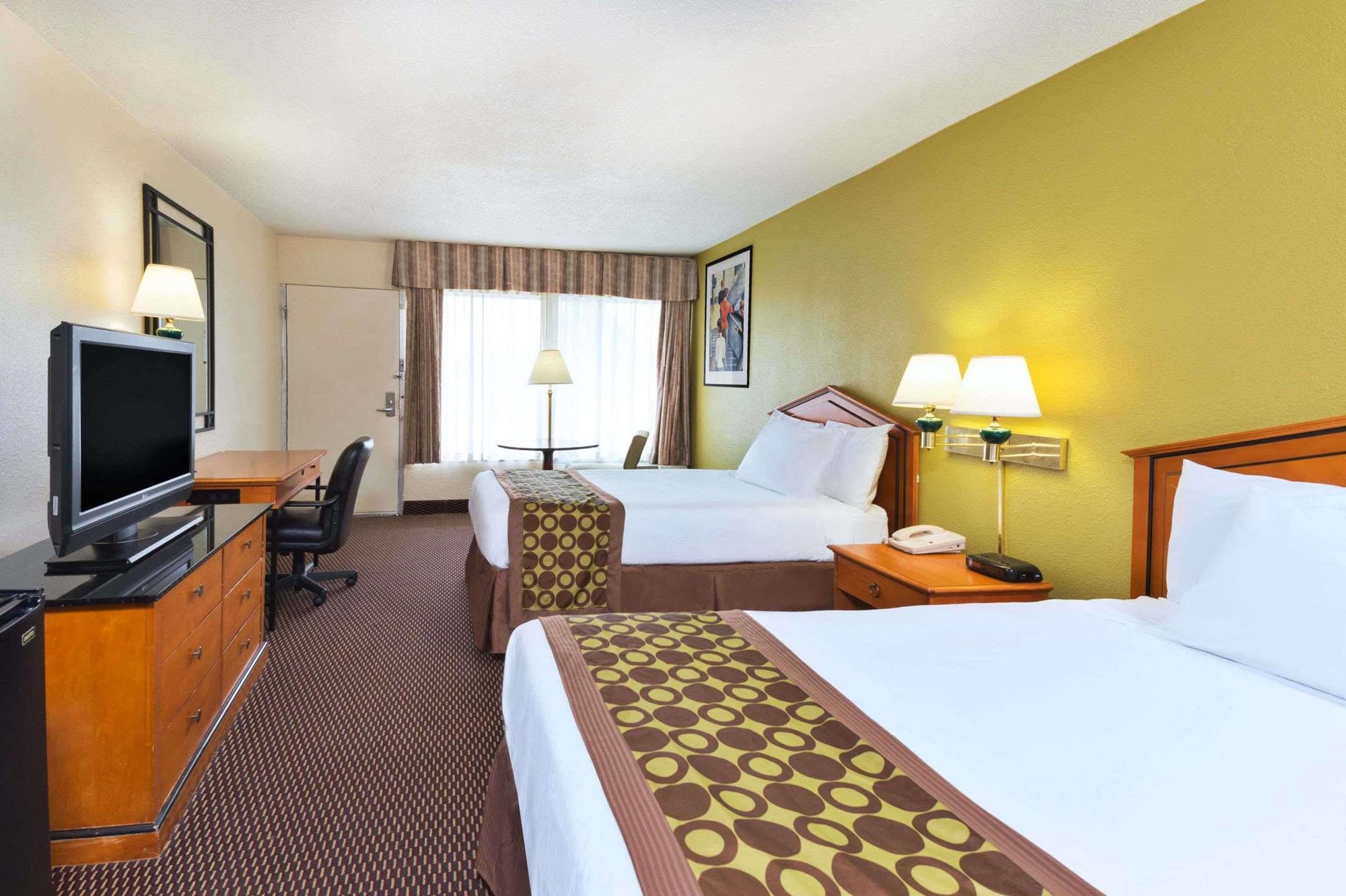Ramada By Wyndham Pikesville/Baltimore North Εξωτερικό φωτογραφία